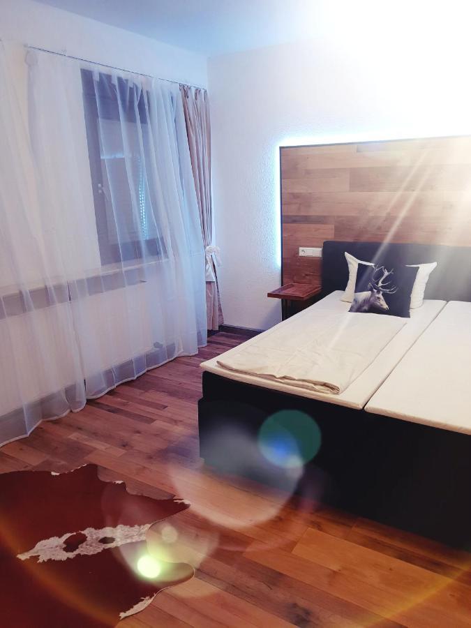 Gasthaus Zum Hirsch Hotel Lampoldshausen Eksteriør billede